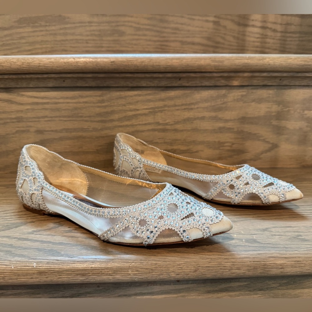 Badgley Mischka Gigi Flats in Ivory